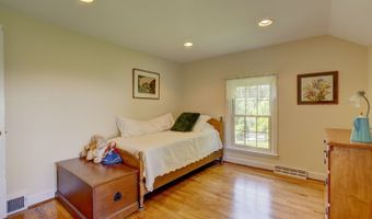 121 Sunset Ln, Berlin, CT 06037