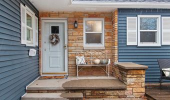 1719 S PERKINS St, Appleton, WI 54914