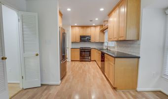 5137 HERITAGE Ln, Alexandria, VA 22311