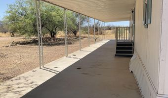 225 W Hawk Way, Amado, AZ 85645