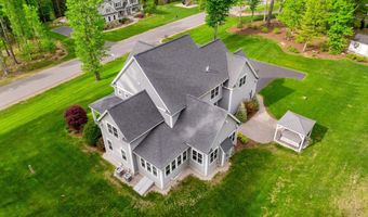 10 Lilac Ct, Bedford, NH 03110