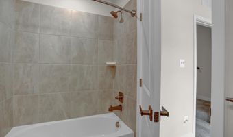 1927 FOUR ROSES St, Baltimore, MD 21222