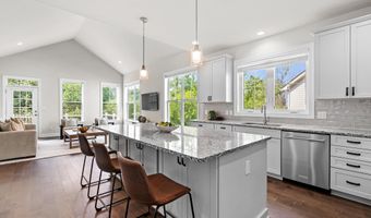 3048 N Spurway Dr, Ann Arbor, MI 48105