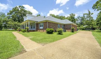 809 TWELVE OAKS Dr, Adamsville, TN 38310