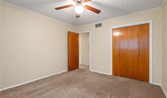 803 8th St, Barling, AR 72923