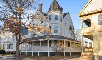 22 Rhode Island Ave, Newport, RI 02840