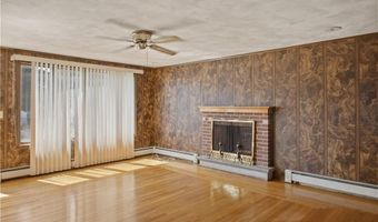 28 City View Pkwy, Johnston, RI 02919