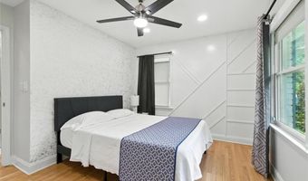 184 Cold Creek Dr, Alpharetta, GA 30009