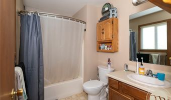 27 Rosebud Rd, Absarokee, MT 59001