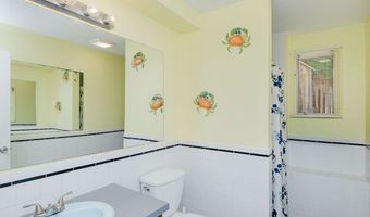 1 Lee Ann Dr, Johnston, RI 02919