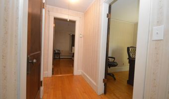 744 Hammond St, Bangor, ME 04401