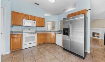 62 W 13TH St, Atlantic Beach, FL 32233