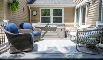 253 Old Oak Post Rd, Amherst, NY 14051