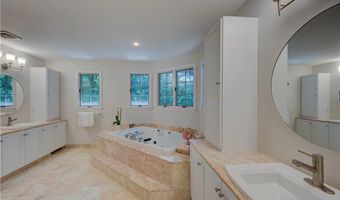 137 Signal Ridge Way, East Greenwich, RI 02818