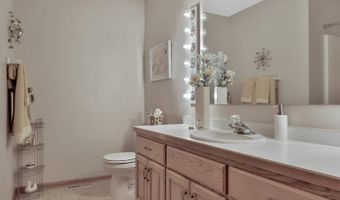 3730 Tower Pond Dr, Anoka, MN 55303