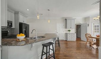 1025 Fairwood Ct NW, Acworth, GA 30101