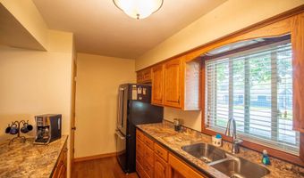 1415 E Linden St, Algona, IA 50511