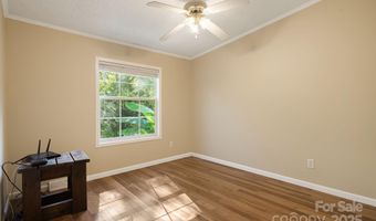 35 Evelyn Acres Dr, Asheville, NC 28806