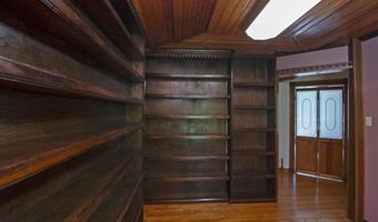 213 Patterson Creek Dr, Alderson, WV 24910