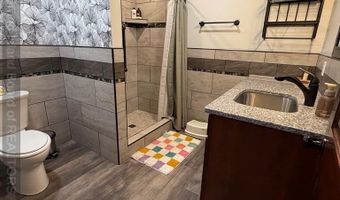 1524 Beechwood Dr, Aurora, NE 68818