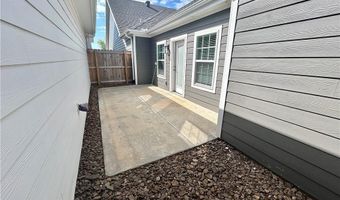1001 NE Heights Ln, Bentonville, AR 72712
