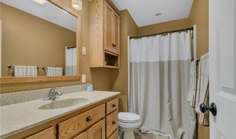 984 Waters Edge Cir, Avon, MN 56310