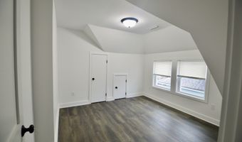 21 Nichols St, Ansonia, CT 06401