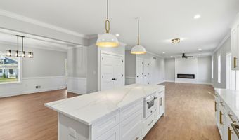 421 Roland Ave, Bayville, NJ 08721