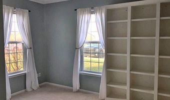 926 W Summerfield Glen Cir, Ann Arbor, MI 48103