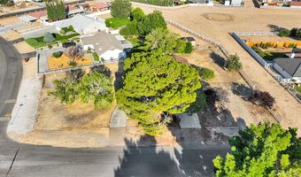 12490 Palomino Ln, Apple Valley, CA 92308