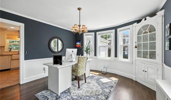 21 Don Ave, East Providence, RI 02916