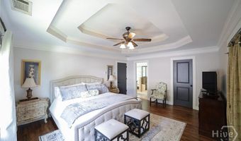 132 N Poplar St, Athens, GA 30606