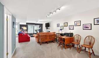 1848 Ridgeview Circle Dr, Ballwin, MO 63021