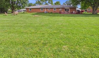 107 Tanglewood Dr, Anderson, IN 46012