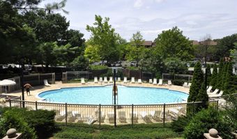 5800 NICHOLSON Ln 1-908, Rockville, MD 20852