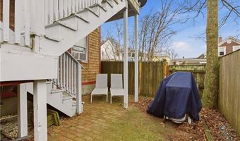 9 Bacheller St, Newport, RI 02840