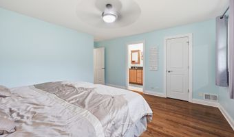 1132 S Fernandez Ave, Arlington Heights, IL 60005