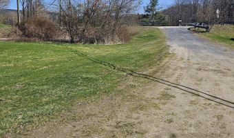30 River Rd, Arlington, VT 05250