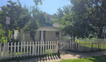 614 S 7th St, Atchison, KS 66002
