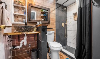 100 Dundee Ct, Aberdeen, NJ 07747
