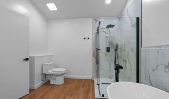 1727 W Hawkes St 8, Arlington Heights, IL 60004
