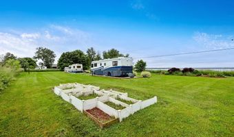 2657 W Shore Rd, Alburgh, VT 05440