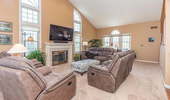 3706 Highlander Way W, Ann Arbor, MI 48108