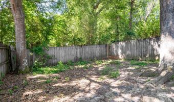 1129 KING ARTHUR Ct, Alabaster, AL 35007
