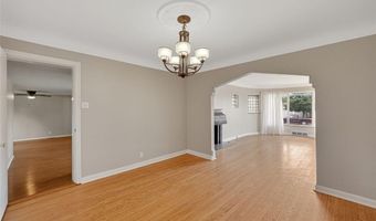 9405 Mackenzie Rd, Affton, MO 63123