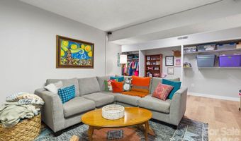 16 Chipping Green Dr, Arden, NC 28704