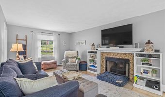 117 Mesa Dr, North Kingstown, RI 02852