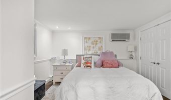 16 Shields St 2, Newport, RI 02840