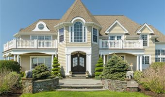 99 N Cliff Dr, Narragansett, RI 02882