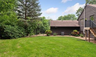 8312 140th Street Ct, Apple Valley, MN 55124